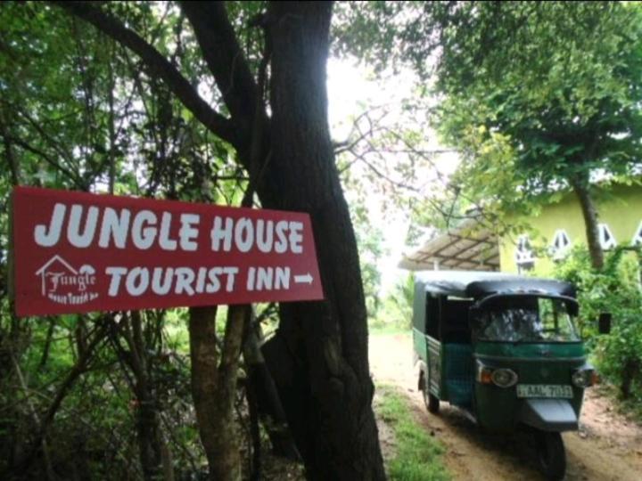 Jungle House Tourist Inn Dambulla Exterior foto